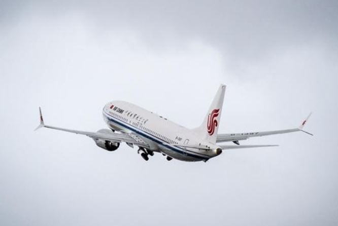 737 Max 8停飞停产压垮了骆驼 波音CEO Dennis Muilenburg突然辞职